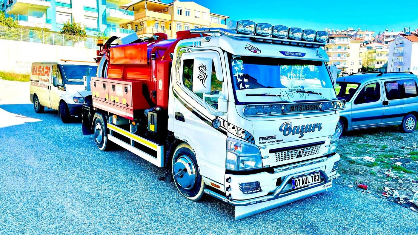 Başarı Vidanjör beyaz jet temizlik aracı